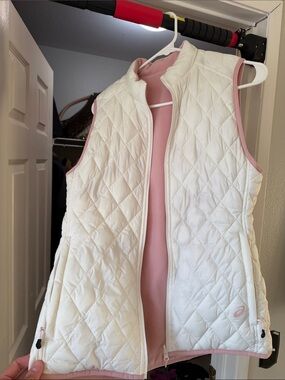 Reversible White and pink Quilted Vest
